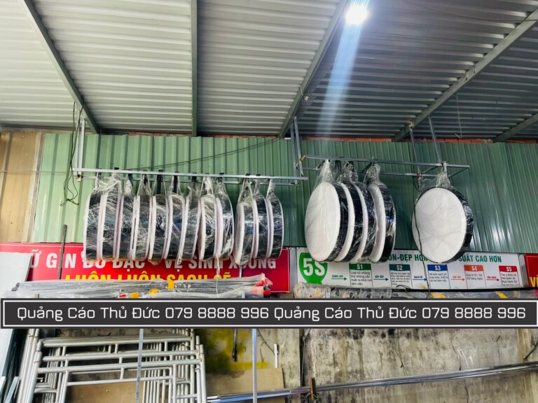 Hộp Đèn Mica Hút Nổi