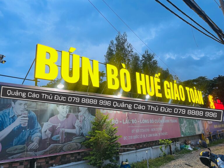 Bảng hiệu chữ nổi